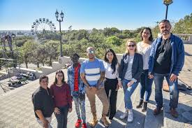 <strong>Carlos Mendoza</strong>